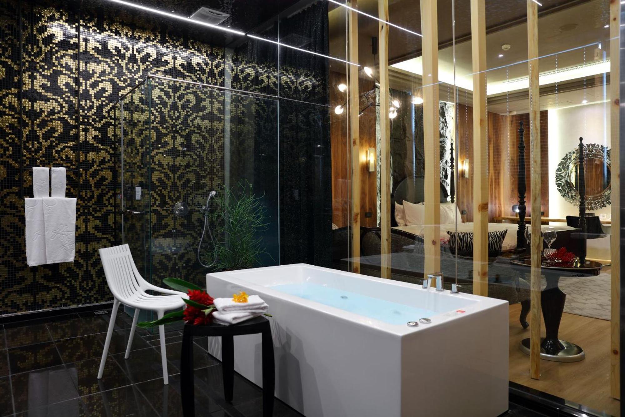 Standard Double Room (Check-in after 22:00)